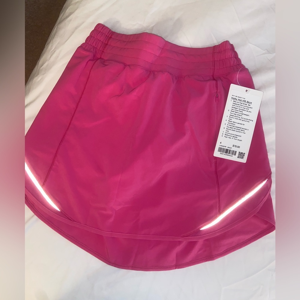 Lululemon Hotty Hot HR skirt, brand new, never worn with tags